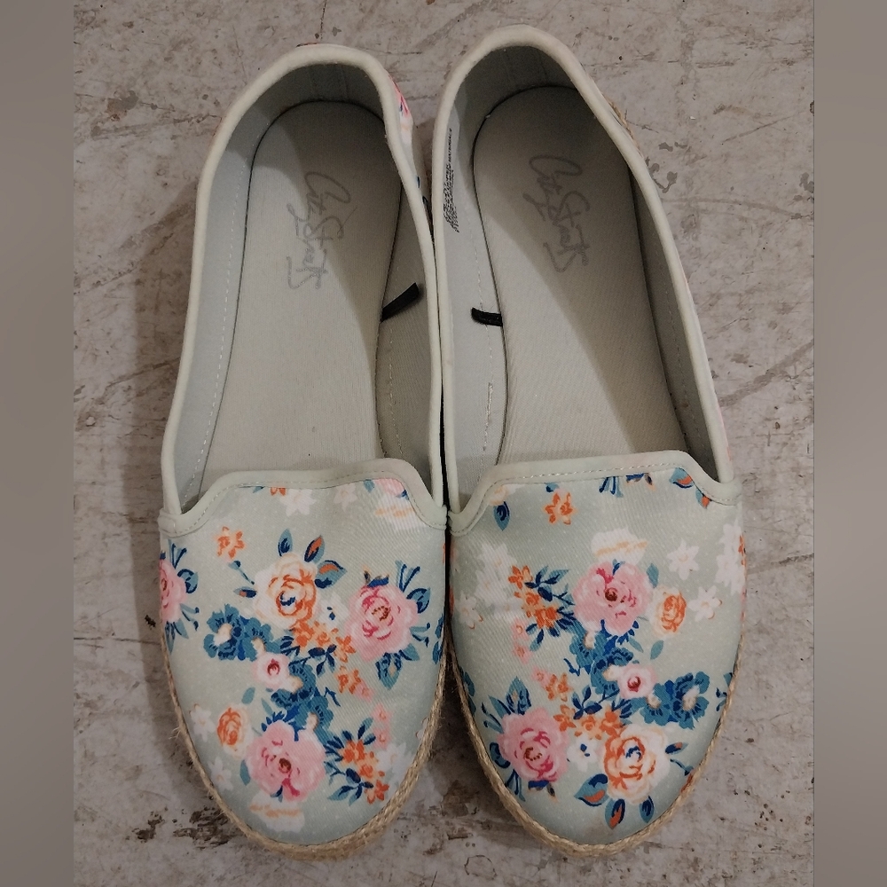 Floral City Streets Canvas Slip-On Shoes